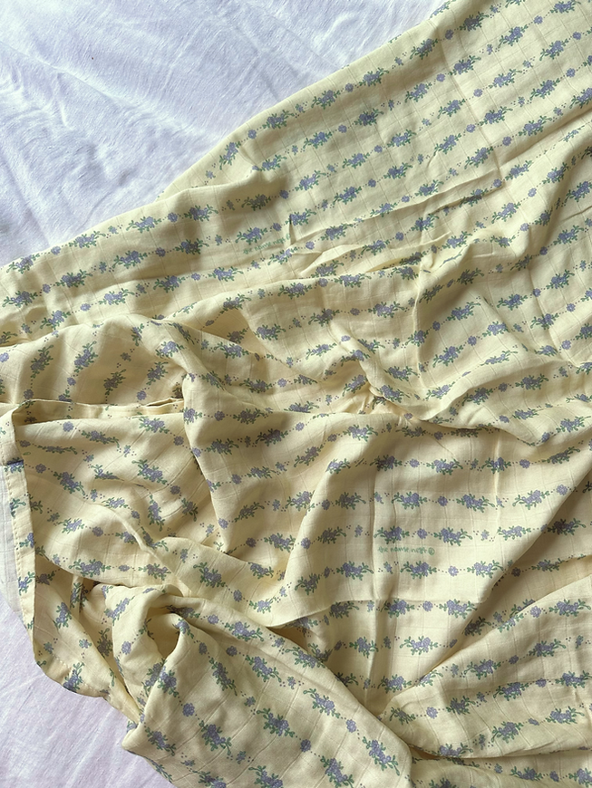 French Flora - Swaddle